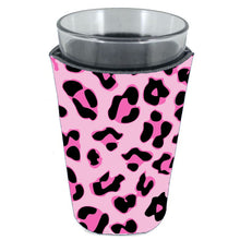 Load image into Gallery viewer, Leopard Print Pint Glass Coolie