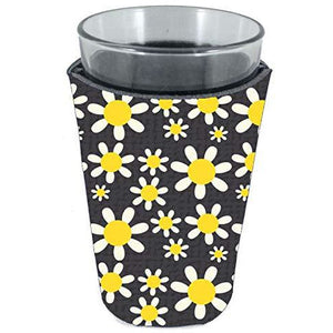 pint glass koozie with daisy flowers pattern design